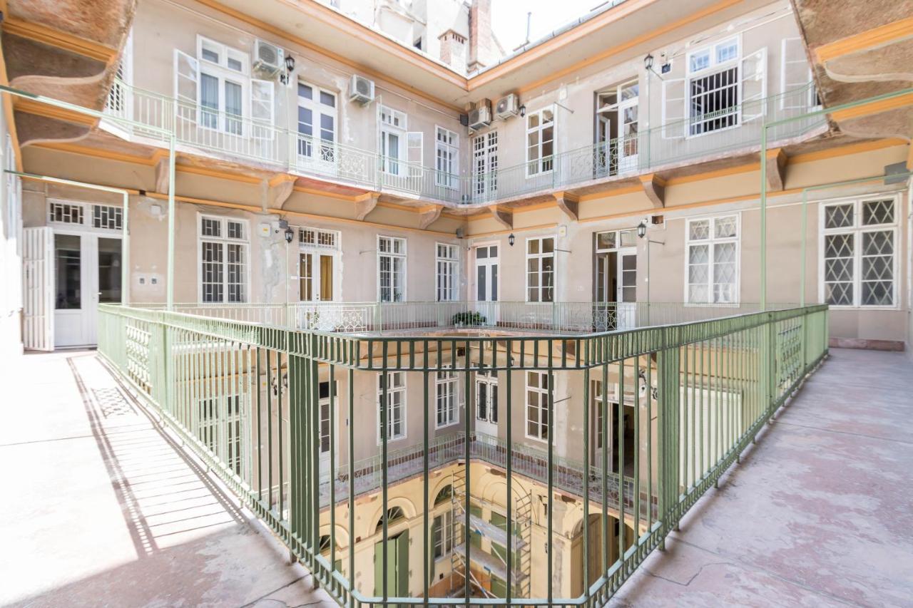 Leda'S Apartment Next To The Danube And Fashion Street Budapeste Exterior foto